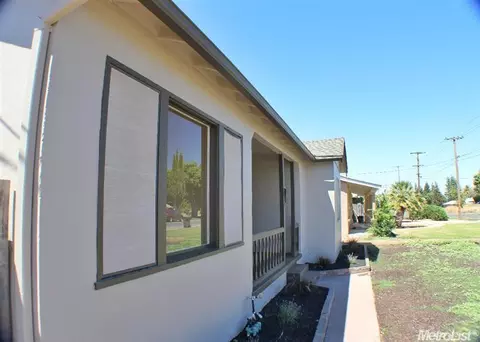 1620 Waverly Dr, Modesto, CA 95358 photo 3