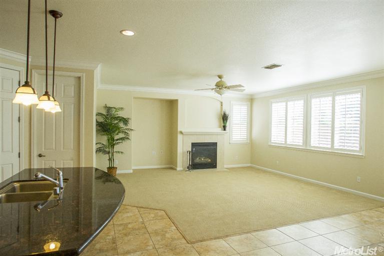 1433 Atlantic Ave, Ripon, CA 95366 photo 2