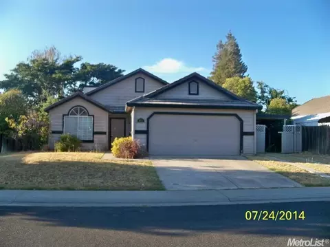 203 Cinnamon Dr, Galt, CA 95632 photo 2