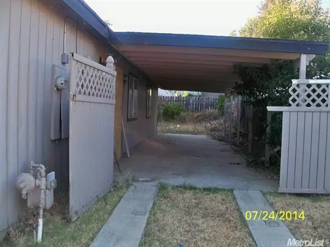 203 Cinnamon Dr, Galt, CA 95632 photo 3