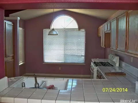 203 Cinnamon Dr, Galt, CA 95632 photo 6