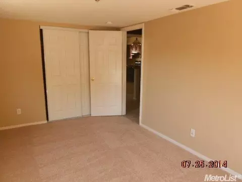 624 Myrtle Ave, Galt, CA 95632 photo 2