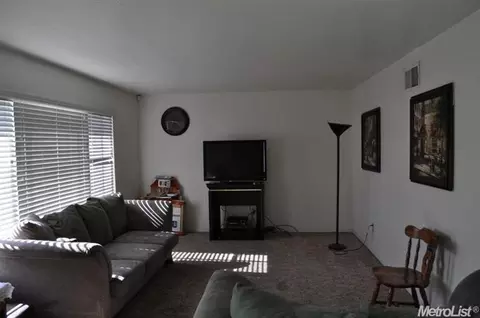 2901 N Olive Ave, Turlock, CA 95382 photo 3