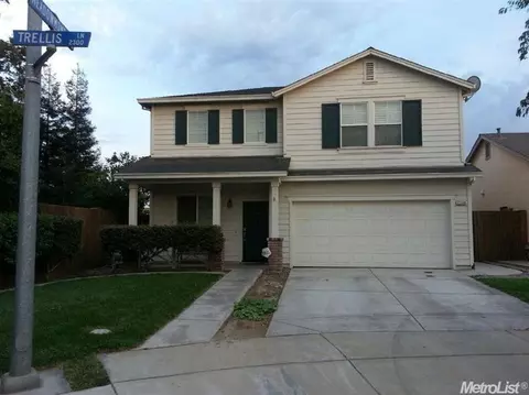 2390 Trellis Ln, Turlock, CA 95382 photo 1