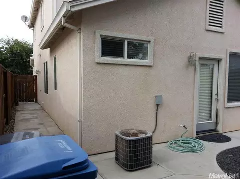 2390 Trellis Ln, Turlock, CA 95382 photo 11