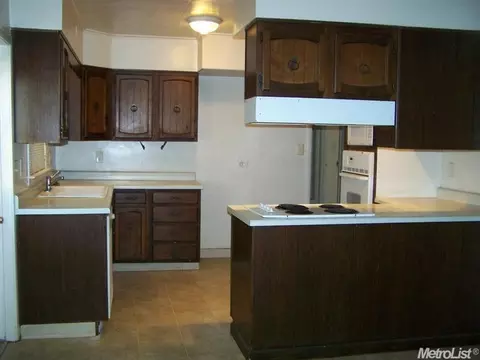311 W 22nd, Merced, CA 95340 photo 4