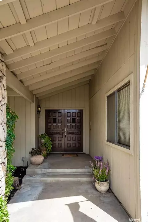 2721 Deerfield Pl, Modesto, CA 95355 photo 3