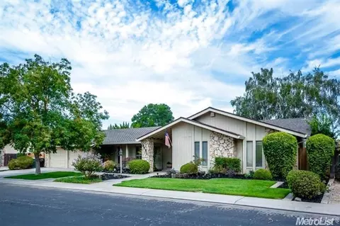 2721 Deerfield Pl, Modesto, CA 95355 photo 2