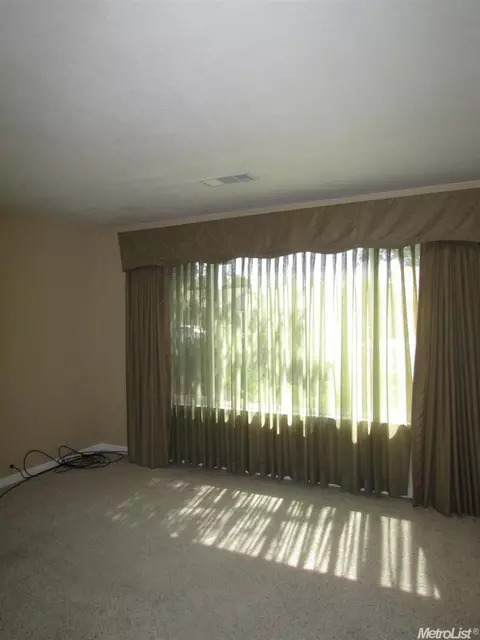 2501 Stone Crop Ln, Modesto, CA 95355 photo 2