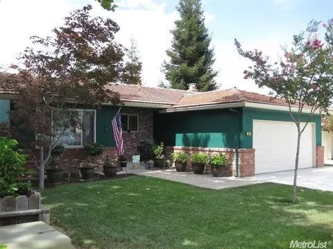 211 Vineyard Dr, Lodi, CA 95240 photo 1
