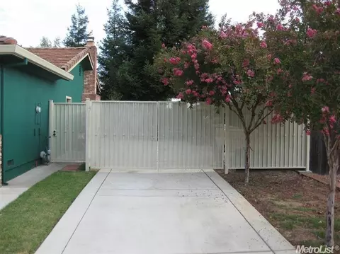 211 Vineyard Dr, Lodi, CA 95240 photo 3