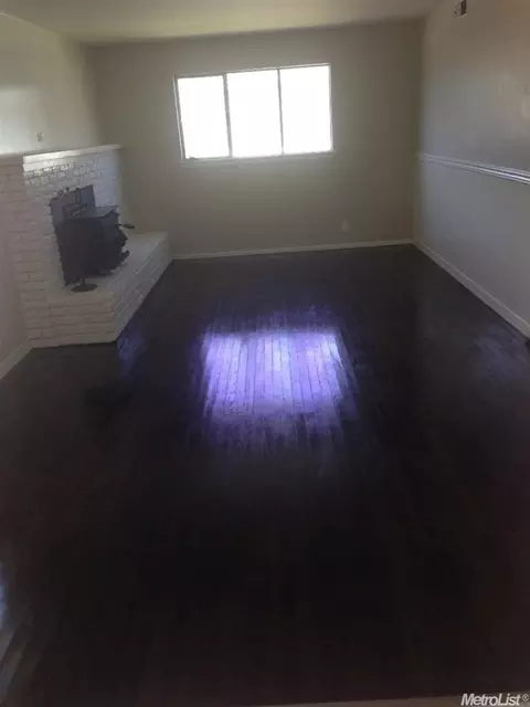 1942 Baugh St, Olivehurst, CA 95961 photo 3