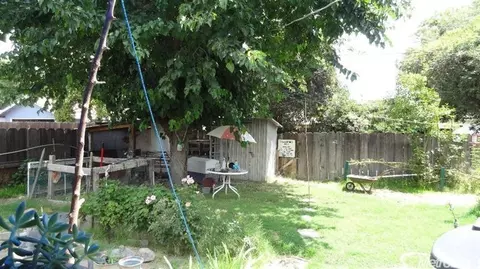 208 Trask Ln, Modesto, CA 95354 photo 2