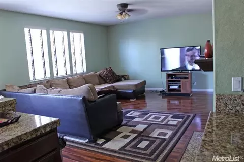 1357 Thoroughbred St, Patterson, CA 95363 photo 6