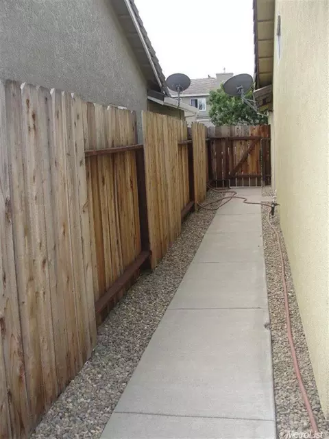 2425 Morrill Rd, Riverbank, CA 95367 photo 24