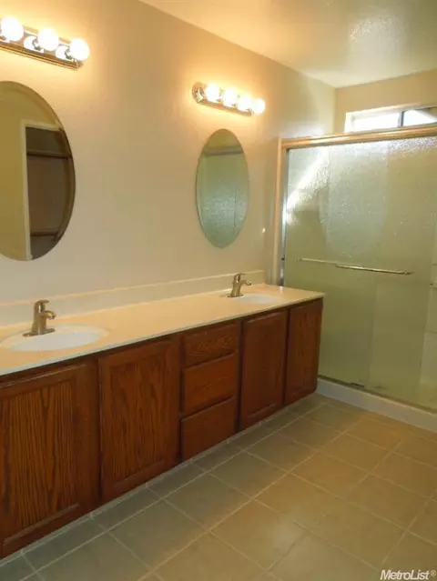 2748 Willow Spring Ct, Riverbank, CA 95367 photo 12