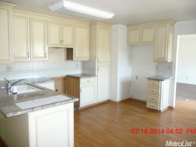 1239 Judith Ct, Manteca, CA 95337 photo 4