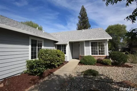 5752 Summit Dr, Rocklin, CA 95765 photo 1