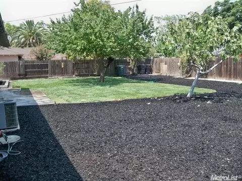 2243 Nystrom Ave, Modesto, CA 95355 photo 2