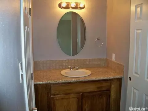2243 Nystrom Ave, Modesto, CA 95355 photo 7