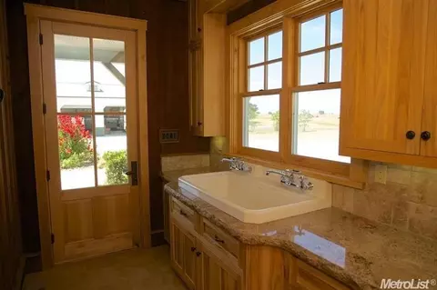 22540 E Acampo Rd, Clements, CA 95227 photo 11