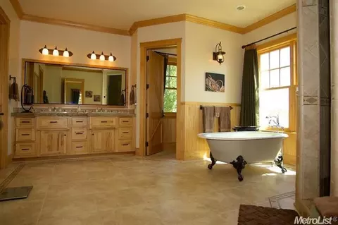 22540 E Acampo Rd, Clements, CA 95227 photo 9