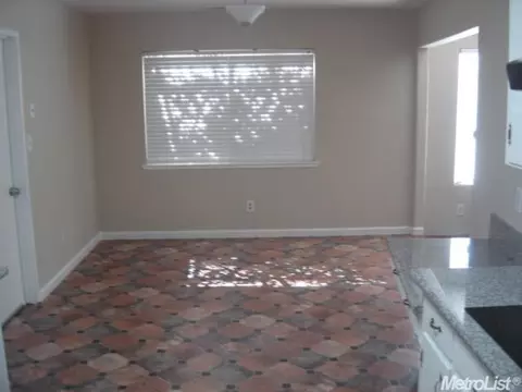 217 Dove Ct, Modesto, CA 95350 photo 4