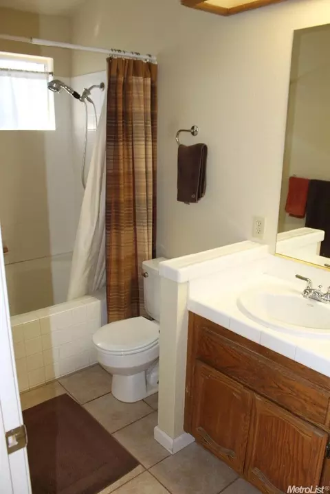 1380 Divine Ln, Tracy, CA 95376 photo 6