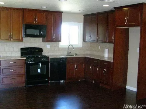 374 Jensen Rd, Gustine, CA 95322 photo 4