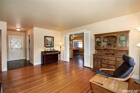1107 Cornell Dr, Davis, CA 95616 photo 4