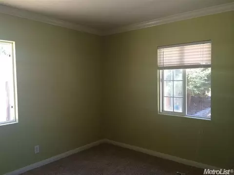 233 Kavanagh Ave, Modesto, CA 95350 photo 4