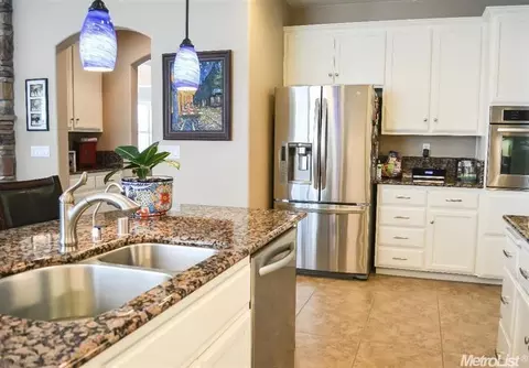 1629 Viggo Pl, Ripon, CA 95366 photo 4