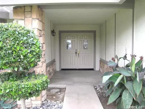 2436 Mountain Ridge Dr, Modesto, CA 95351 photo 2