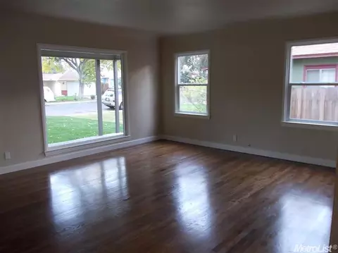 543 Hunter Ave, Modesto, CA 95350 photo 2