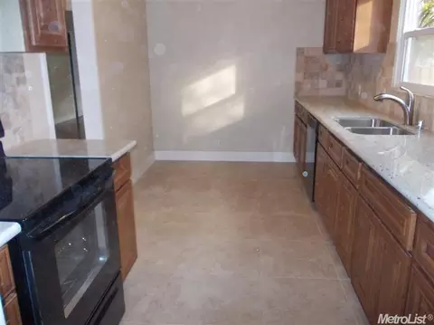 543 Hunter Ave, Modesto, CA 95350 photo 8