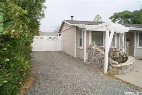 9461 Erwin Ave, Orangevale, CA 95662 photo 2