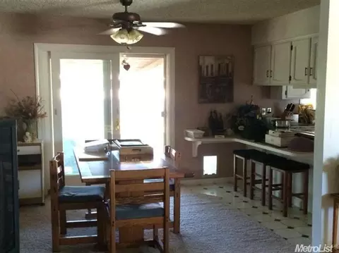 242 Oregon St, Ripon, CA 95366 photo 3
