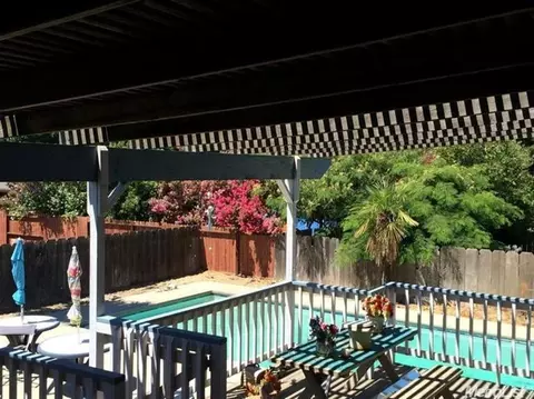 242 Oregon St, Ripon, CA 95366 photo 5