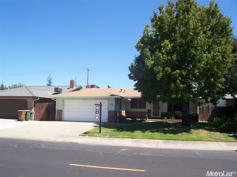 624 Rutledge Dr, Lodi, CA 95242 photo 1