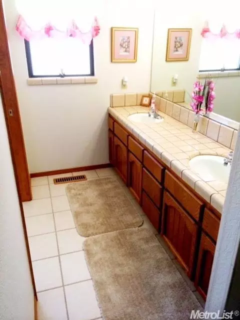 635 Meredith Ave, Gustine, CA 95322 photo 16