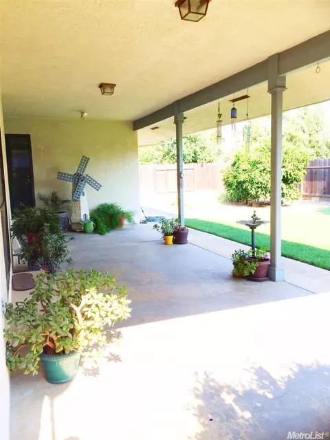 635 Meredith Ave, Gustine, CA 95322 photo 24