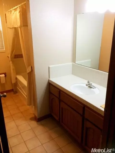 635 Meredith Ave, Gustine, CA 95322 photo 13