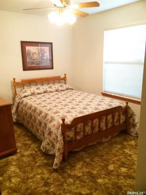 635 Meredith Ave, Gustine, CA 95322 photo 11