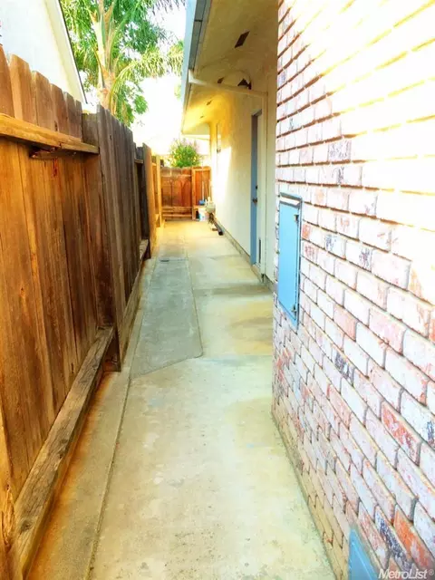 635 Meredith Ave, Gustine, CA 95322 photo 22
