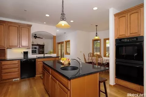3136 Garfield Ave, Carmichael, CA 95608 photo 8