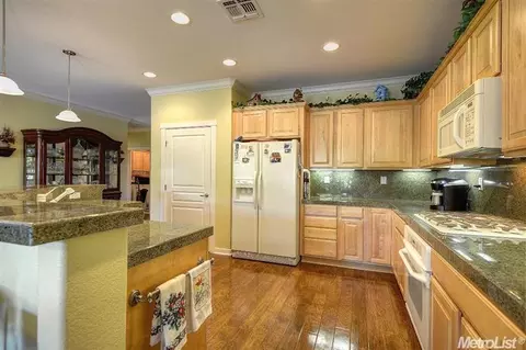 2958 Coopers Hawk Loop, Lincoln, CA 95648 photo 9