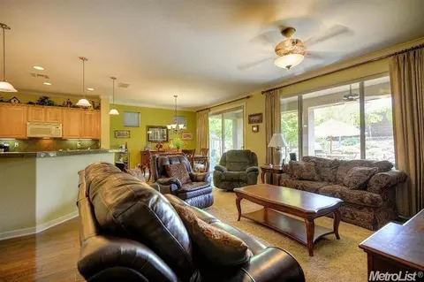 2958 Coopers Hawk Loop, Lincoln, CA 95648 photo 5