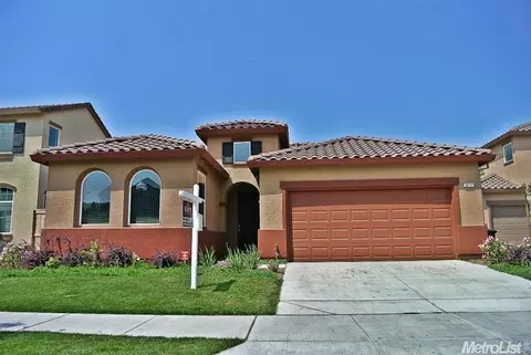 16737 Loganberry Way, Lathrop, CA 95330 photo 2