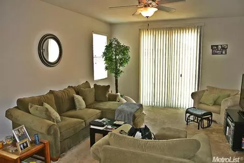 16737 Loganberry Way, Lathrop, CA 95330 photo 8