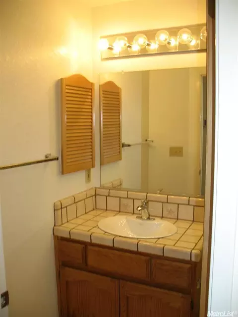 1300 Edwin Ct, Modesto, CA 95355 photo 18
